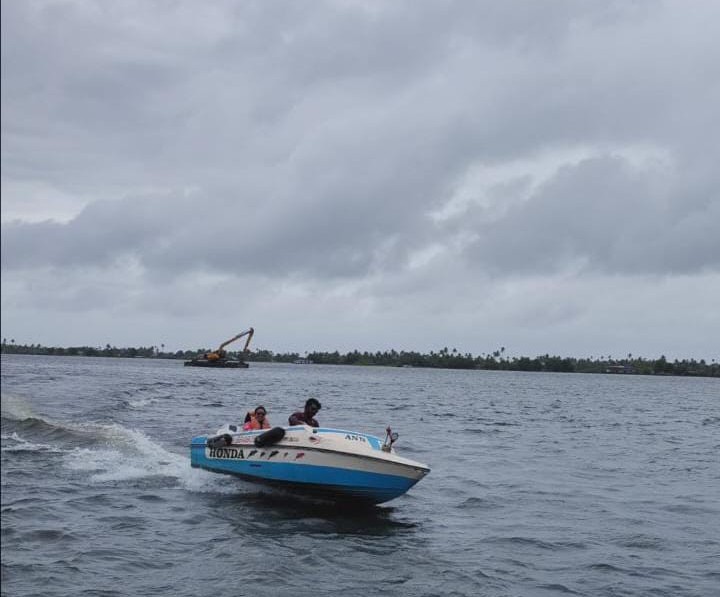 Speedboat